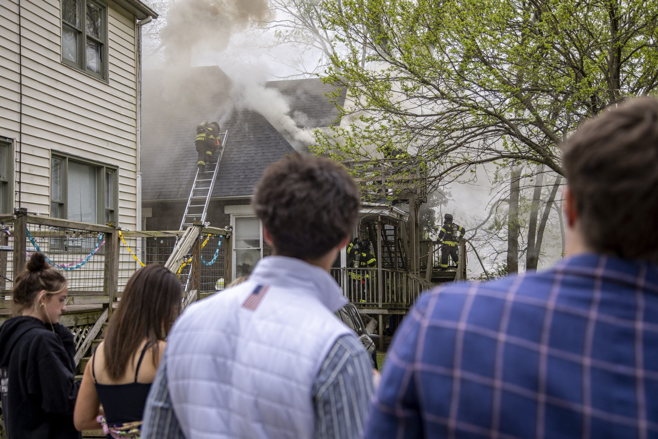House fire on Linden Walk leaves 6 displaced