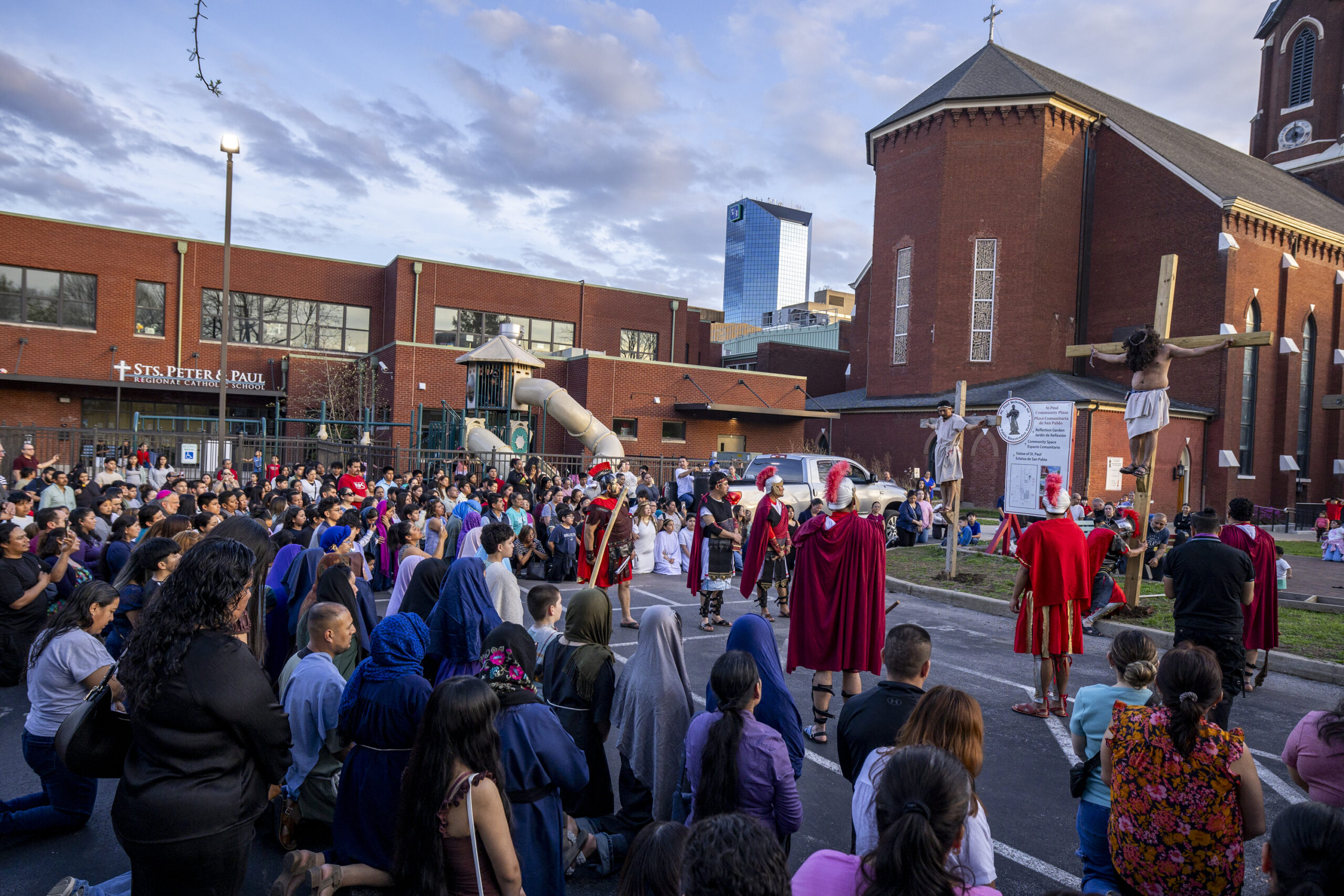 Photos: Hispanic community celebrates Holy Week, Easter