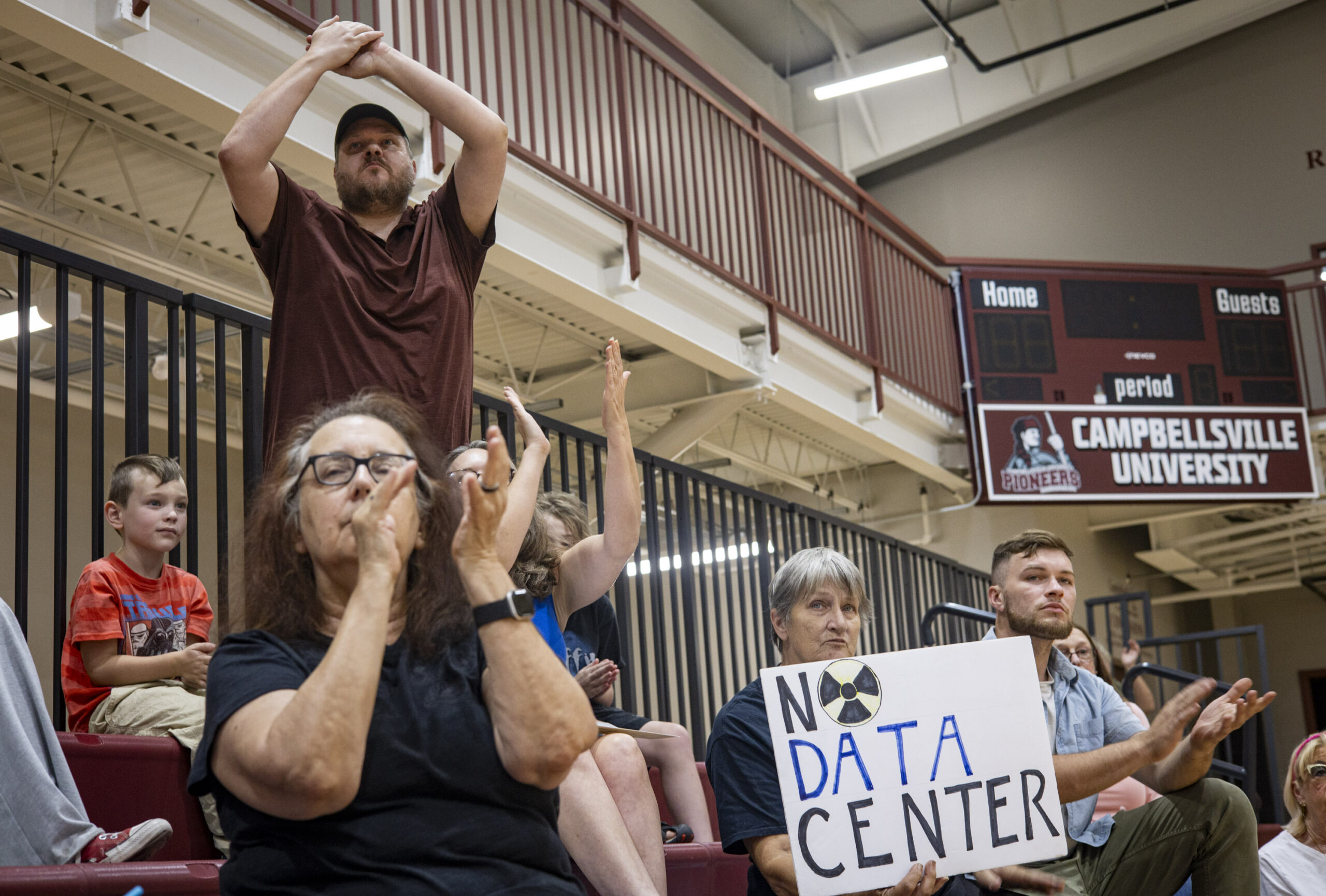 Mercer Co. continues considering data center ordinance, Fiscal Court approves moratorium first reading