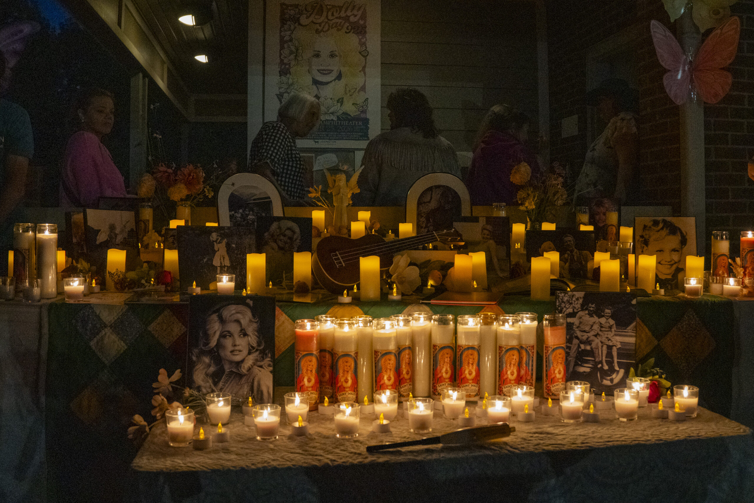 Dolly Parton fans celebrate icon’s life, legacy at Lexington’s ‘Dolly Day’