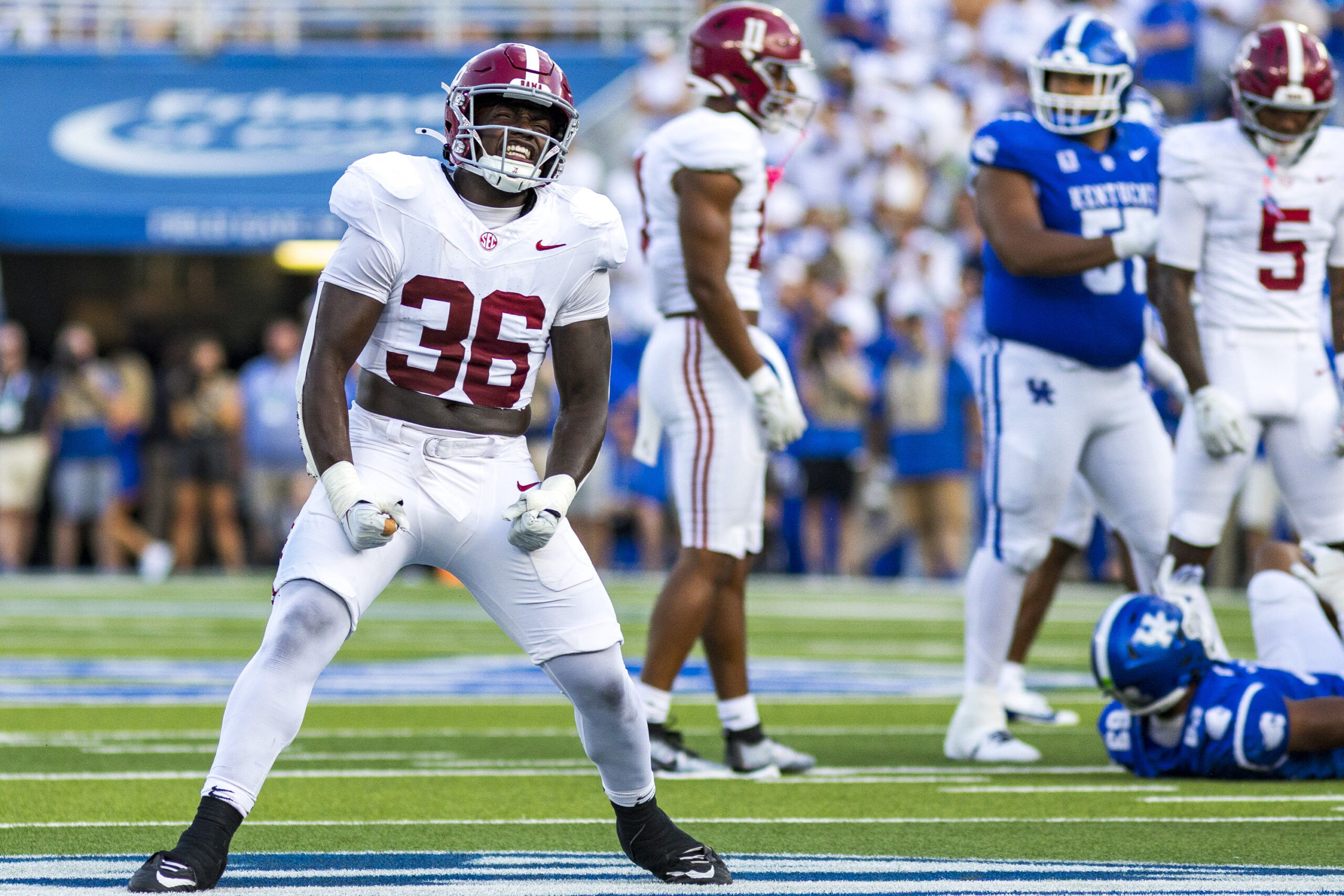 Photos: No. 12 Alabama beats Kentucky 45-17